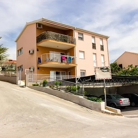 Apartment Jusepe *